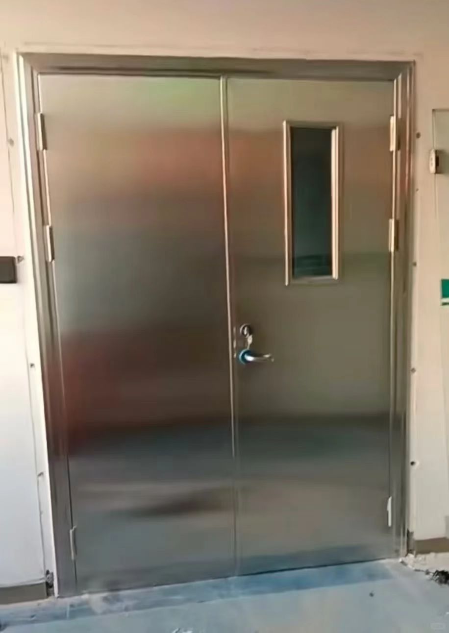不锈钢防火门（带小窗）